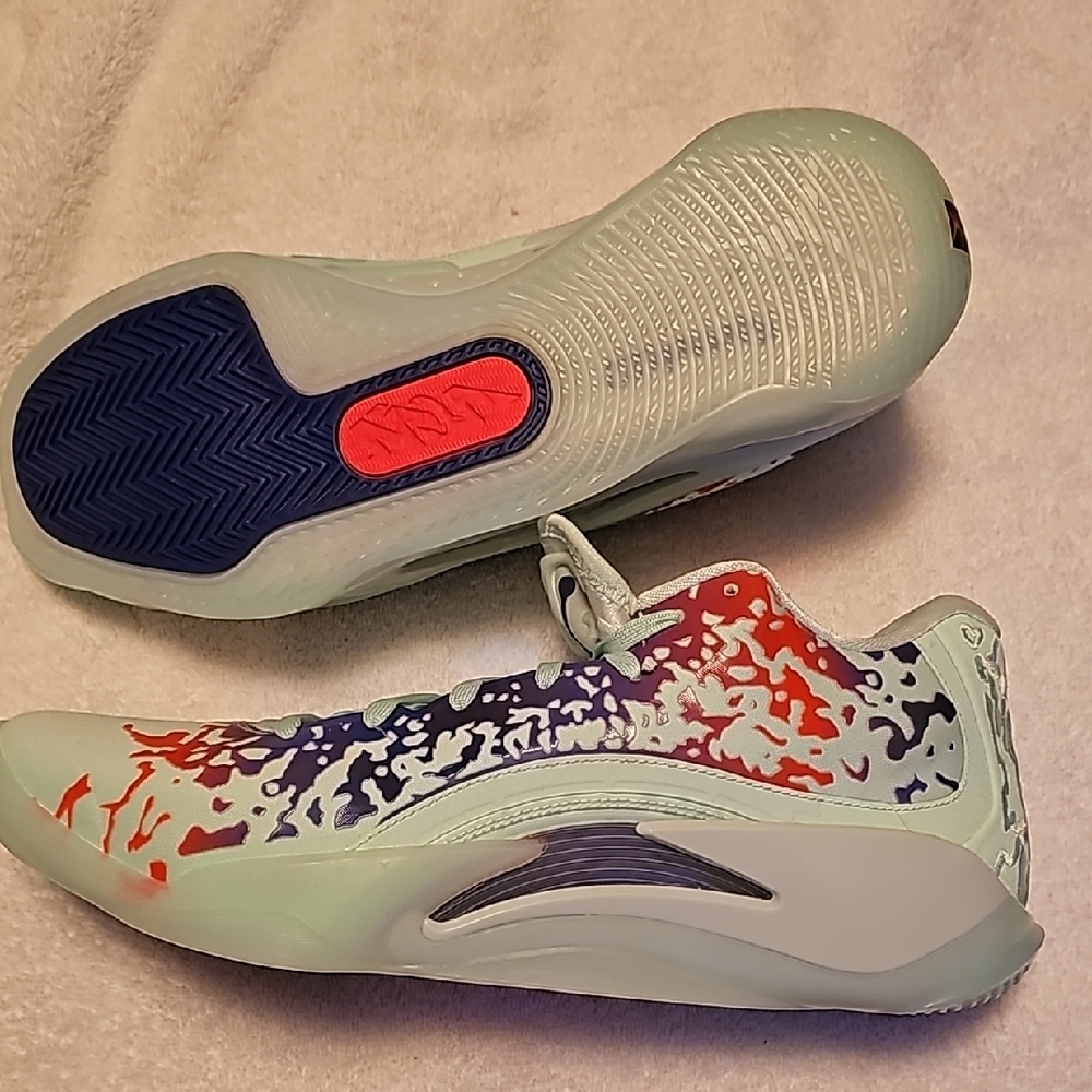 JORDAN Zion 3 Sneakers - Picture 3 of 4
